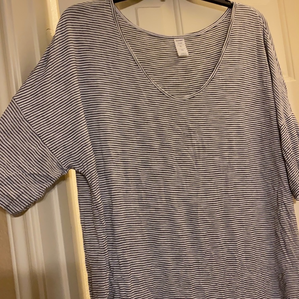 Old navy shirt fits longer at the back